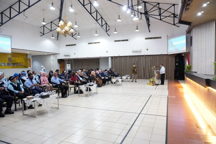 Peresmian dan Aktivasi BI Corner di Perpustakaan Sekolah Tinggi Pariwisata Trisakti