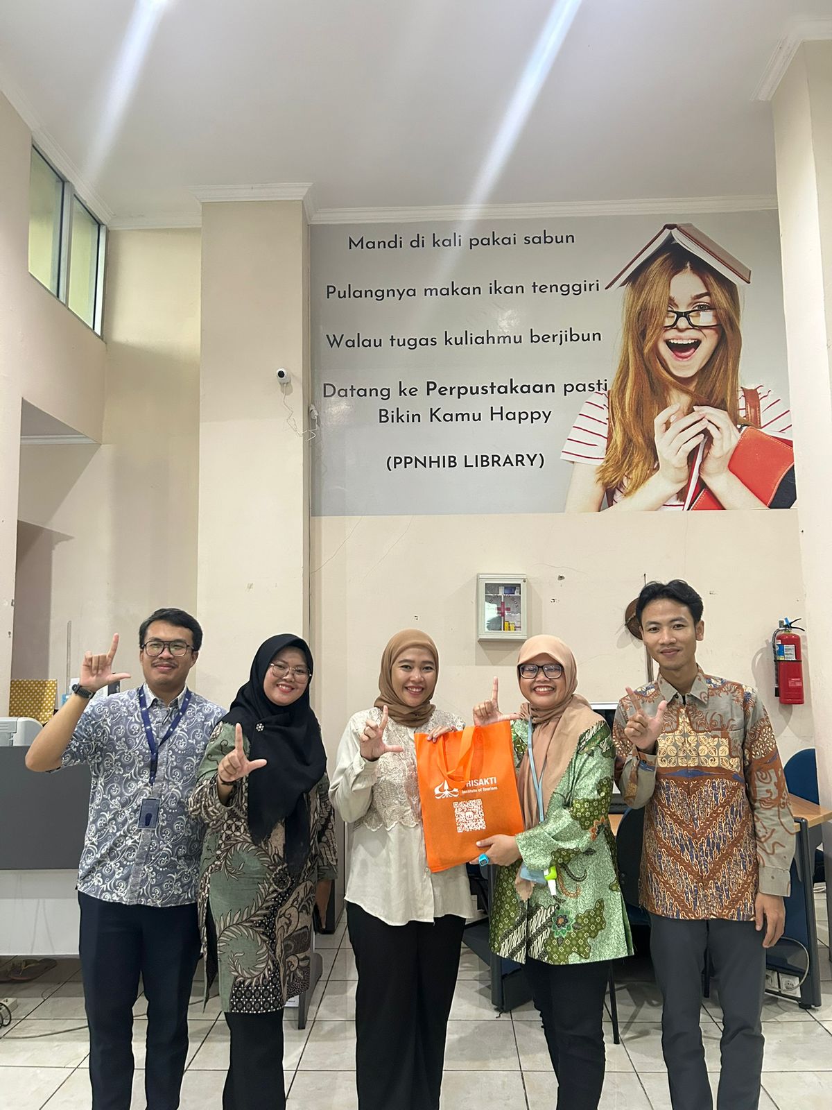 STUDI BANDING PERPUSTAKAAN INSTITUT PARIWISATA TRISAKTI: INOVASI DAN PENGEMBANGAN LAYANAN PERPUSTAKAAN